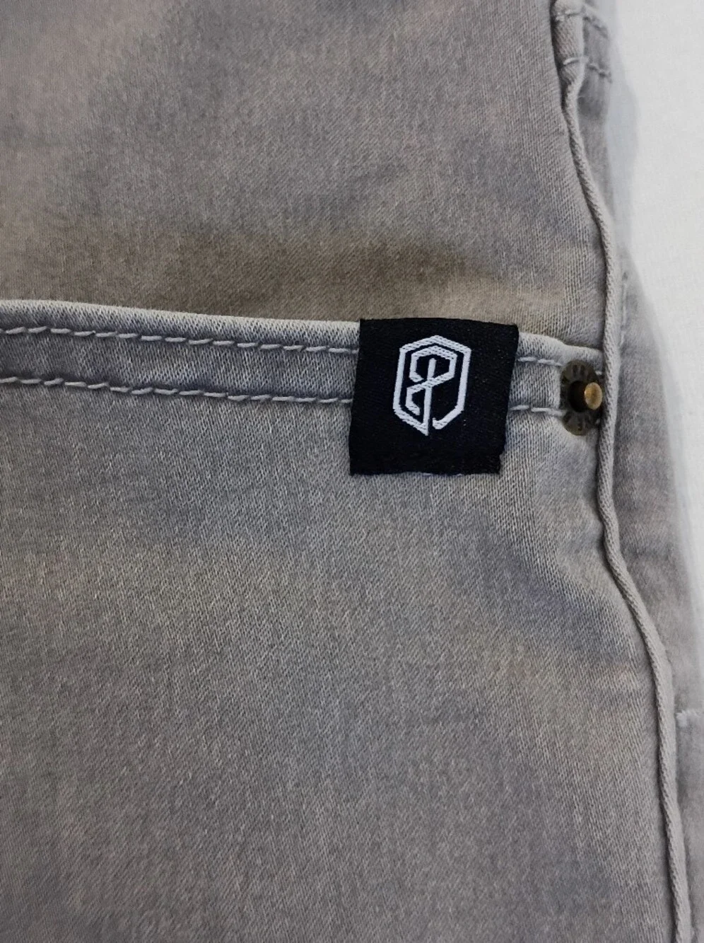 Born Primitive Gray Ultra Stretch Denim jeans size 34x30 Casual Neutral